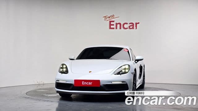 Porsche 718 Cayman 3