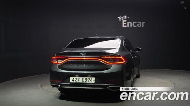 Hyundai Grandeur IG Hybrid 3