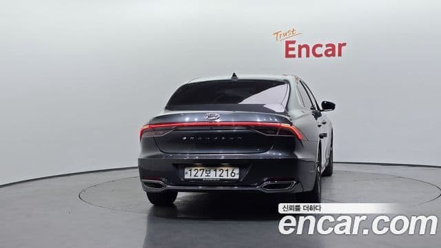 Hyundai The New Grandeur IG Hybrid 4