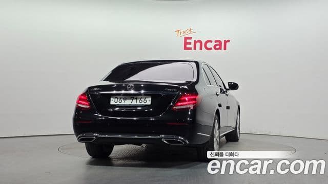 Mercedes-Benz E-Class W213 3