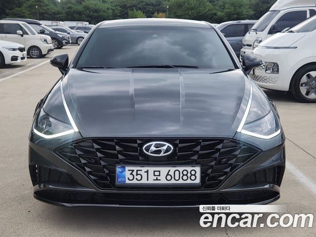 Hyundai Sonata (DN8) 3