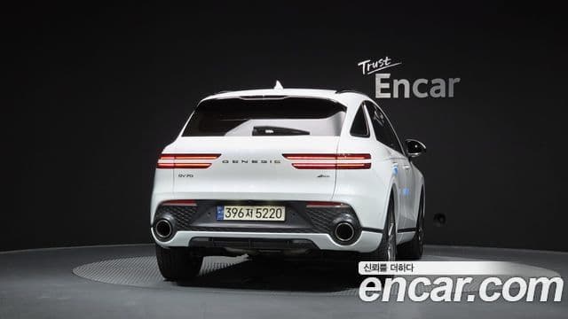 Genesis GV70 3