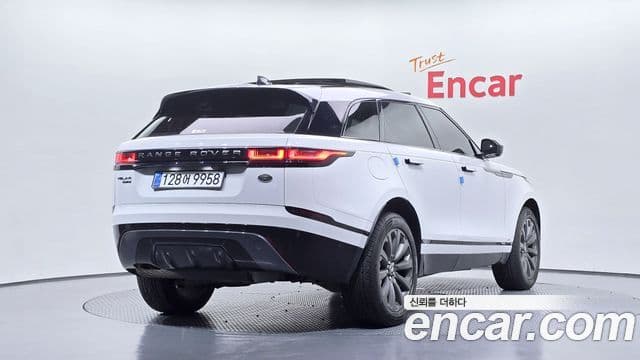 Land Rover Range Rover Velar 2