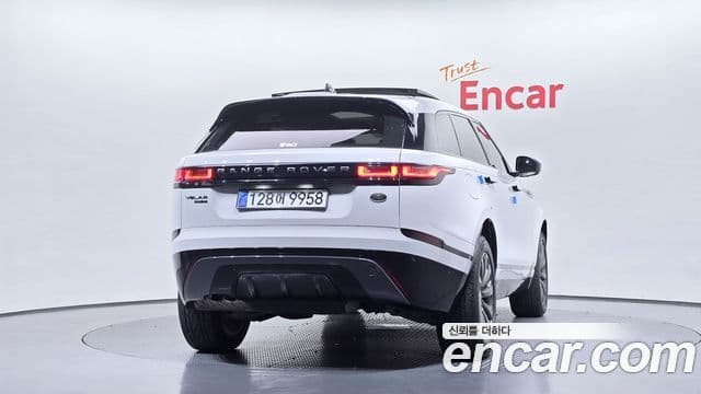 Land Rover Range Rover Velar 4