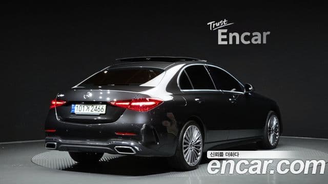 Mercedes-Benz C-Class W206 2