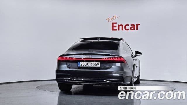 Audi A7 (4K) 3