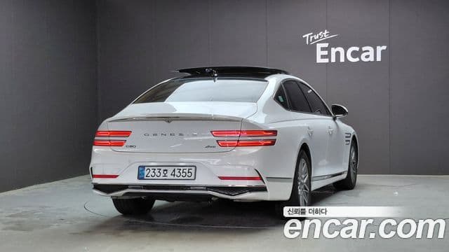 Genesis G80 (RG3) 4