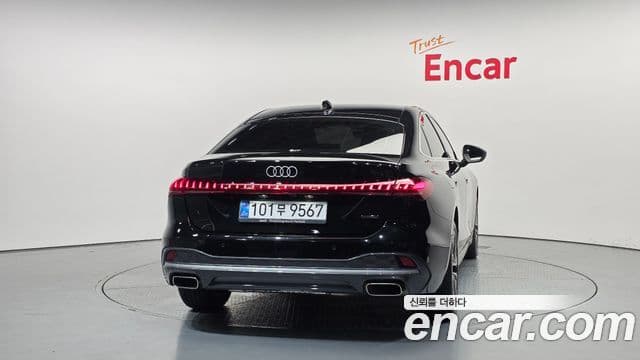 Audi A5 (B10) 3