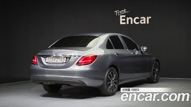Mercedes-Benz C-Class W205 2