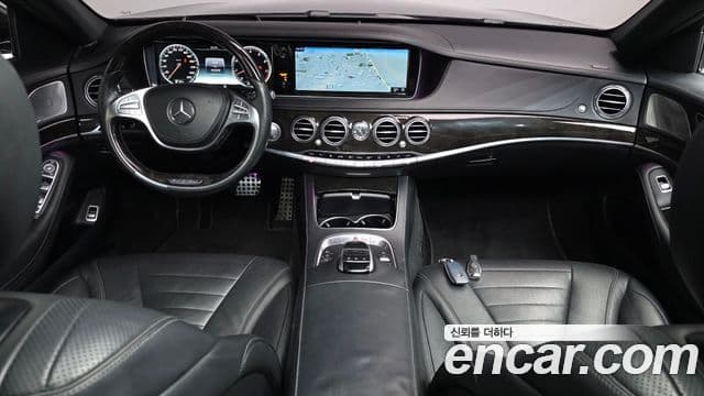 Mercedes-Benz S-Class W222 4