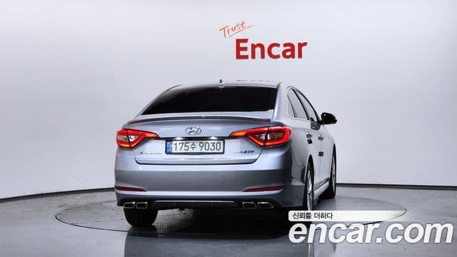 Hyundai LF Sonata 4
