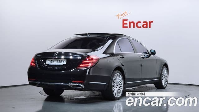 Mercedes-Benz S-Class W222 2