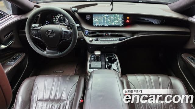 Lexus LS500h 5th Gen 4