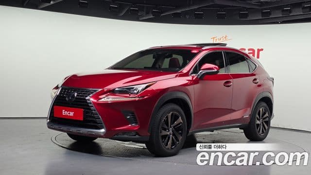 Lexus NX300h — 1