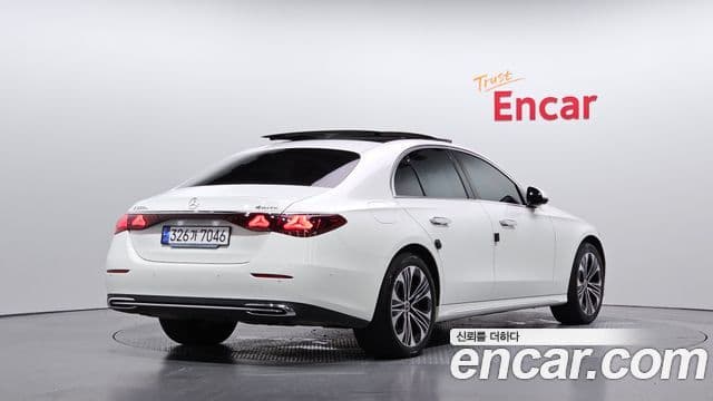 Mercedes-Benz E-Class W214 2