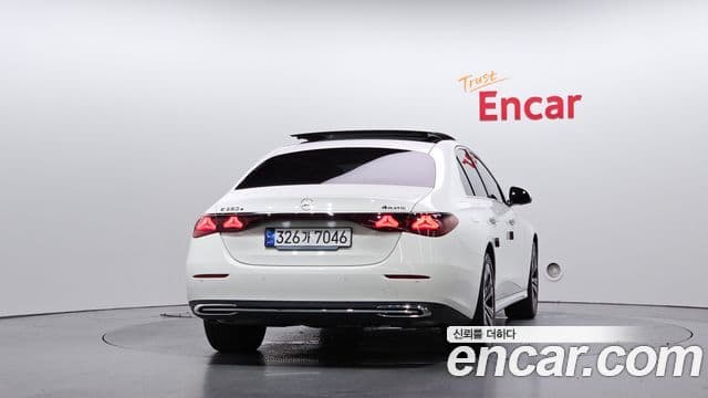 Mercedes-Benz E-Class W214 4