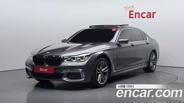 BMW 7 Series (G11) 1