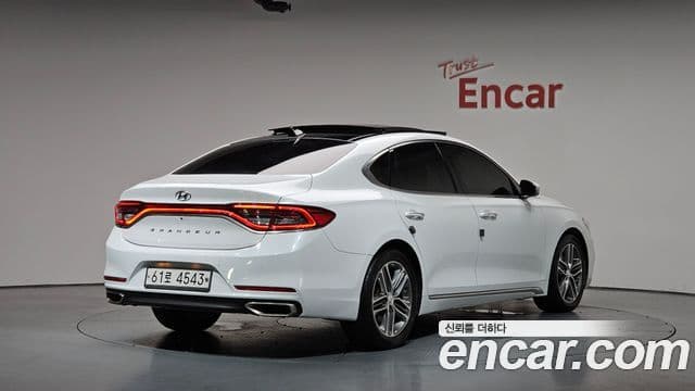 Hyundai Grandeur IG 2