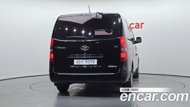 Hyundai Grand Starex 4