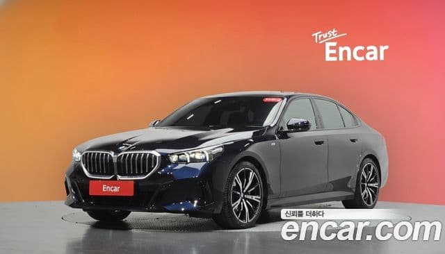 BMW 5 Series (G60)