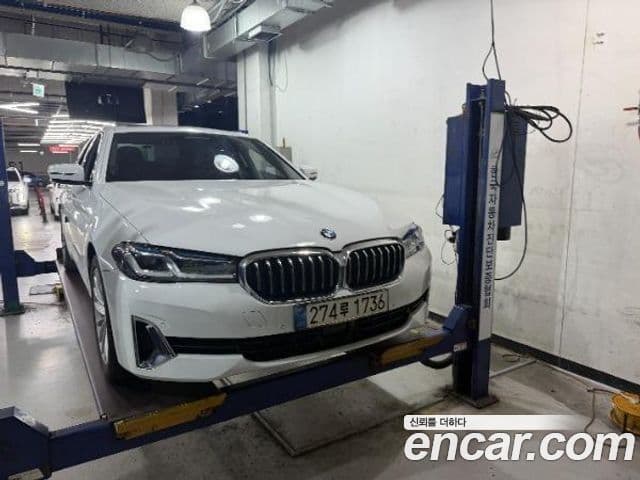 BMW 5 Series (G30)