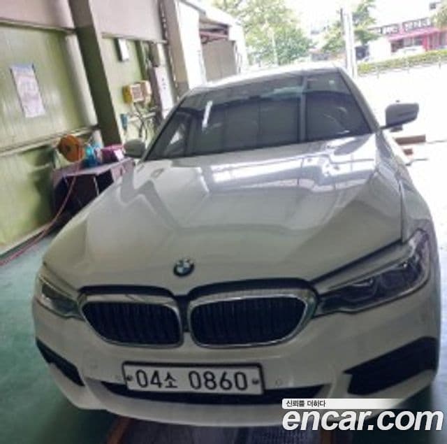BMW 5 Series (G30)