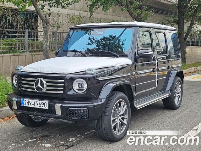 Mercedes-Benz G-Class W465
