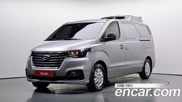 Hyundai The New Grand Starex