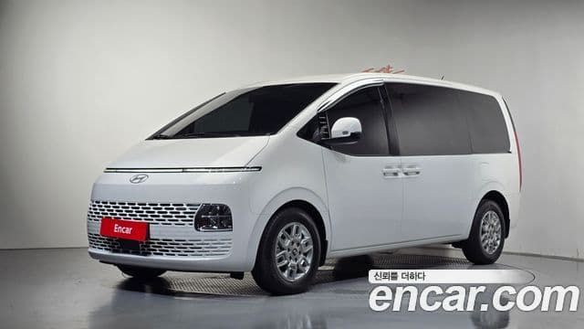 Hyundai Staria