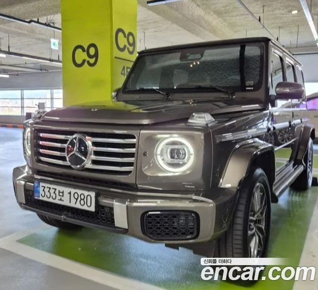 Mercedes-Benz G-Class W465