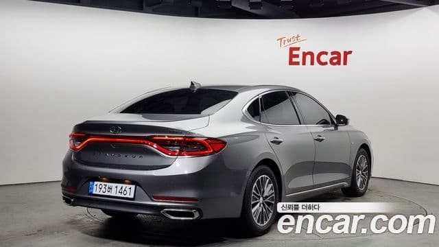 Hyundai Grandeur IG Hybrid 2
