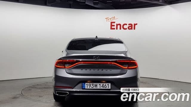Hyundai Grandeur IG Hybrid 4