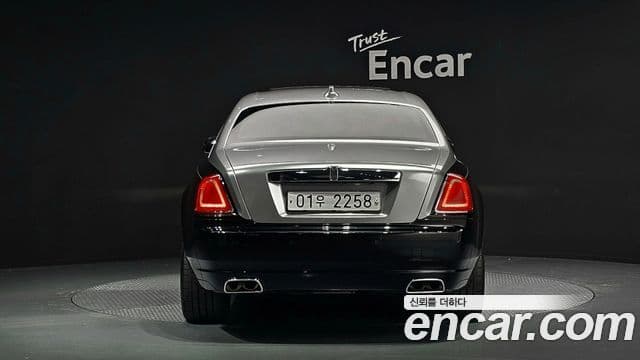 Rolls-Royce Ghost 4