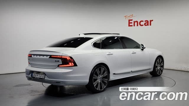 Volvo S90 2