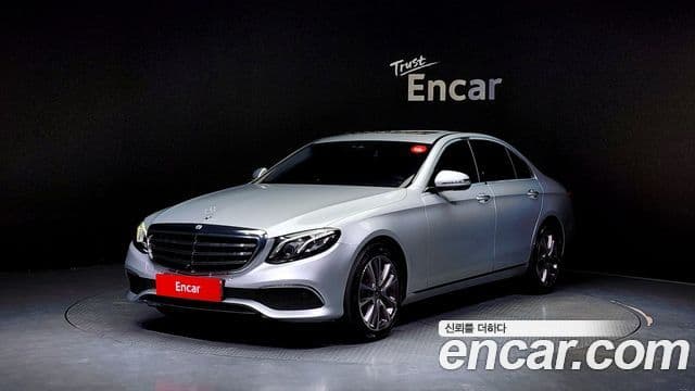 Mercedes-Benz E-Class W213 1