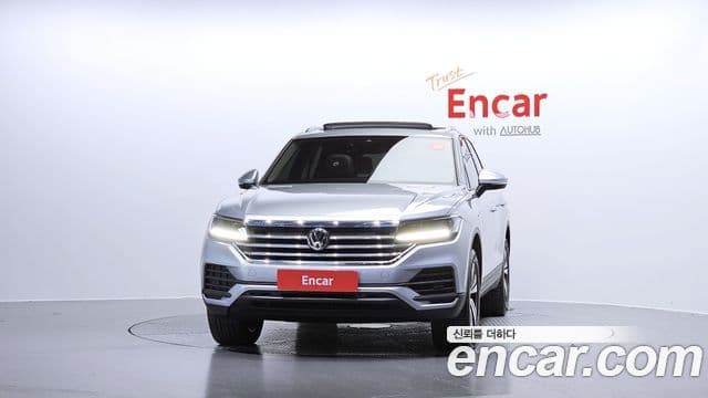 Volkswagen Touareg 3rd Gen 3