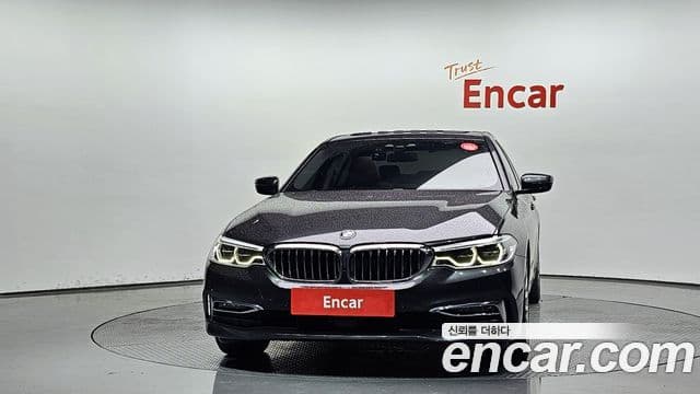 BMW 5 Series (G30) 3