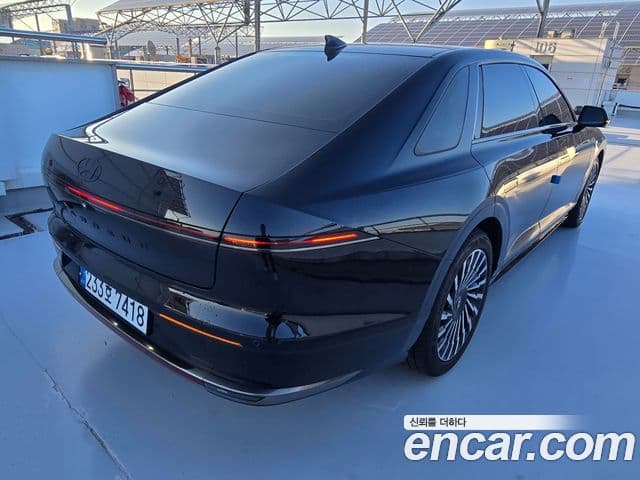 Hyundai Grandeur Hybrid (GN7) 2