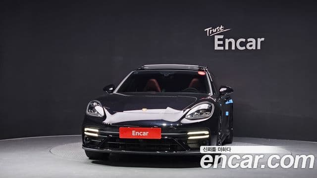 Porsche Panamera (971) 3