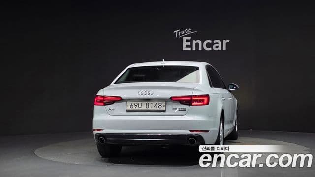 Audi A4 (B9) 4