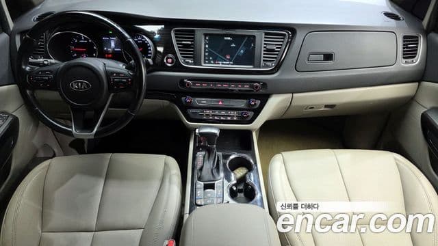 Kia The New Carnival 4