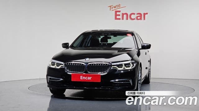 BMW 5 Series (G30) 3