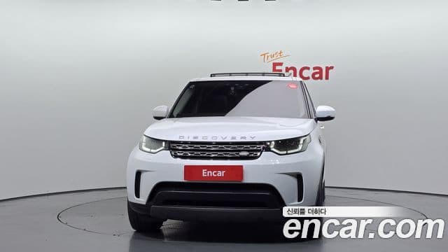 Land Rover Discovery 5 3