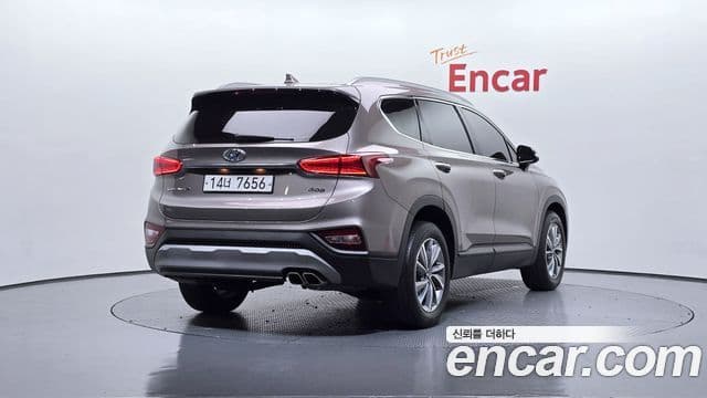 Hyundai Santa Fe TM 2