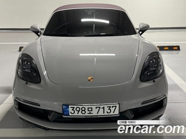 Porsche 718 Boxster 1