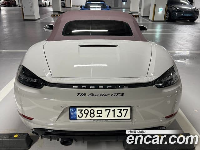 Porsche 718 Boxster 3
