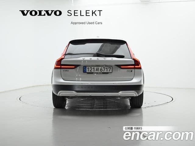 Volvo V90 Cross Country 4