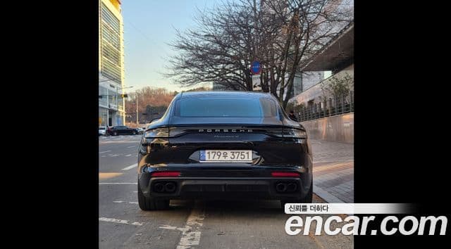 Porsche Panamera (971) 3