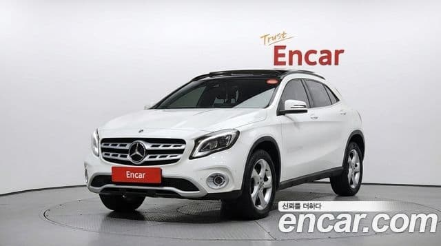 Mercedes-Benz GLA-Class X156