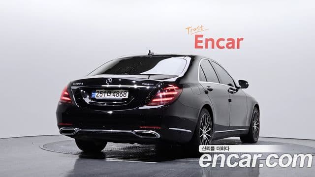 Mercedes-Benz S-Class W222 2